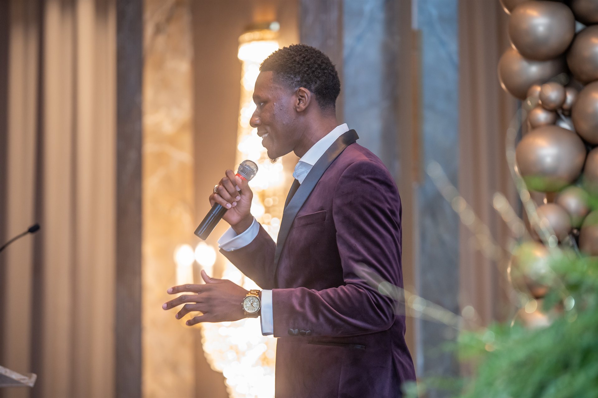 Delasi speaking — elegant venue